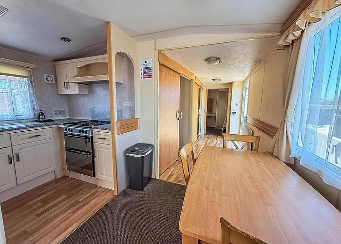 Wheelchair Friendly Caravan For Hire Norfolk Near The Beach Ref 13016L