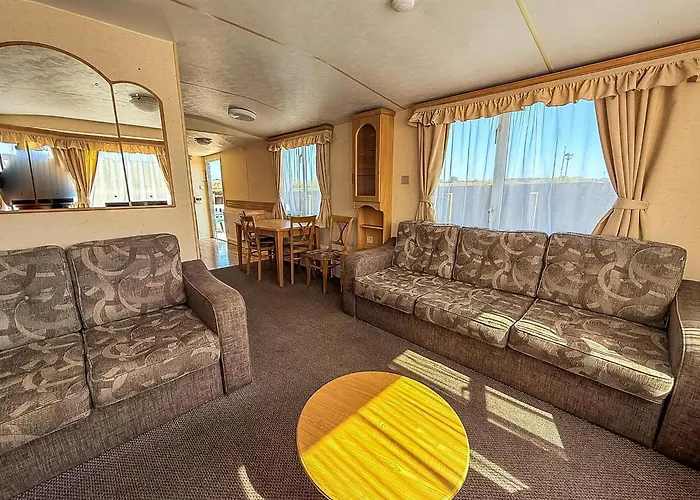 Wheelchair Friendly Caravan For Hire Norfolk Near The Beach Ref 13016L