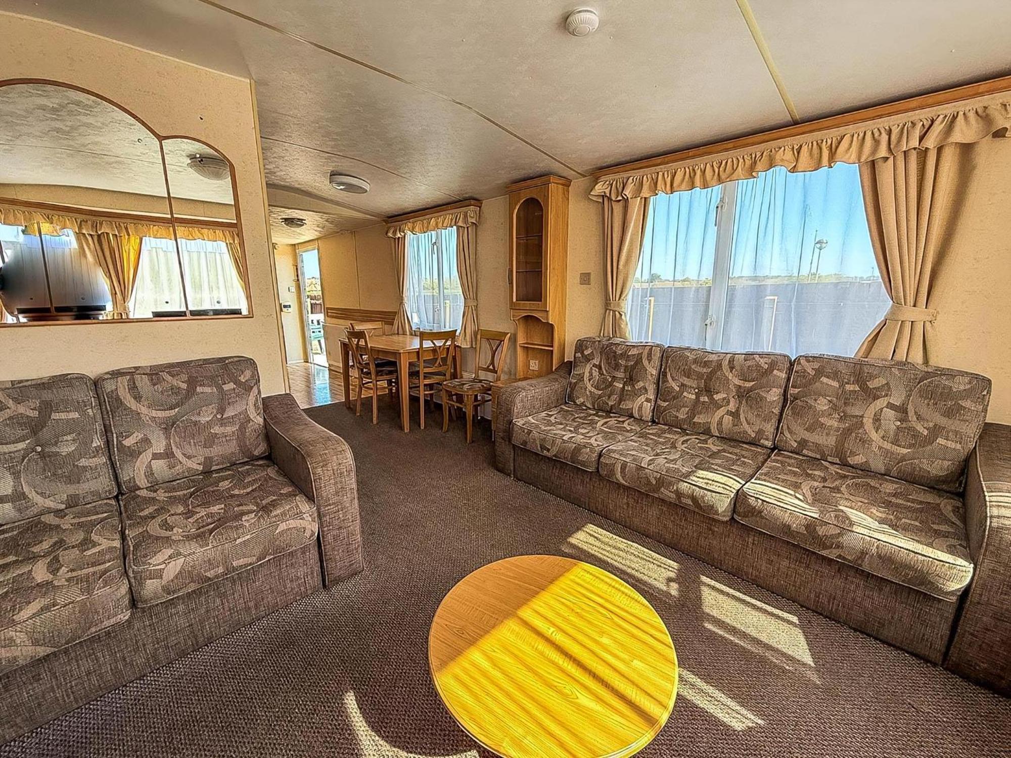 Campsite Wheelchair Friendly Caravan For Hire Norfolk Near The Ref 13016l Hunstanton